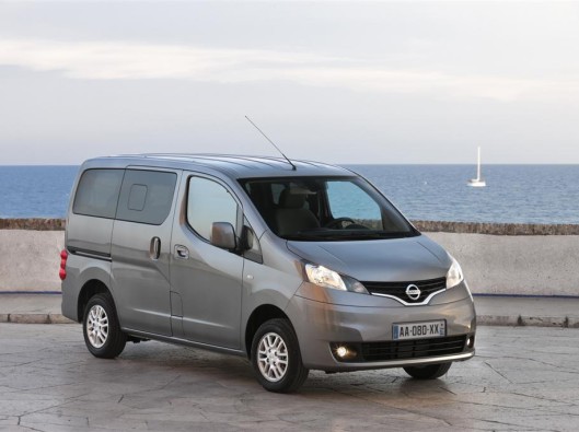 Nissan_NV200-03