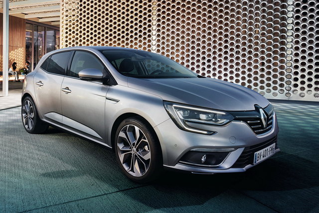 renault-megane-2016 noleggio lungo termine