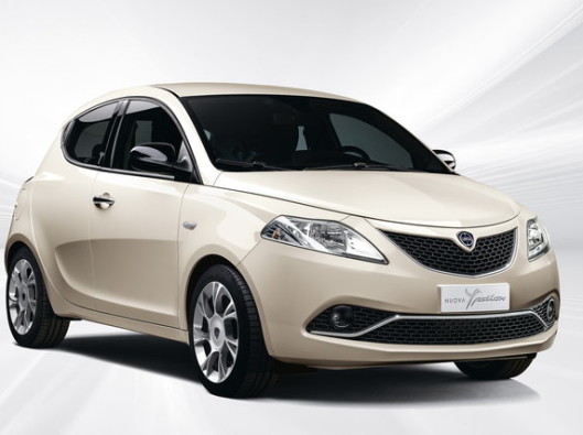 lancia-ypsilon-noleggio lungo termine