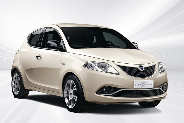 lancia-ypsilon-noleggio lungo termine