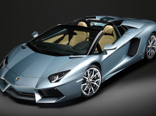 Lamborghini-Aventador-LP-700-4-Roadster-2