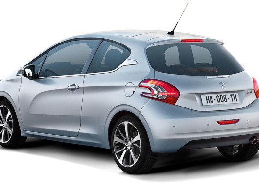 nuova-peugeot-208-9 noleggio a lungo termine