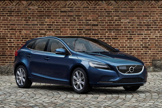 volvo-v40-2016 a noleggio lungo termine