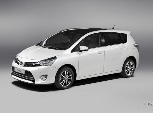 toyota_verso_2013