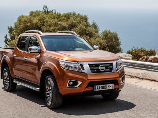 nissan-np300-navara-a noleggio lungo termine