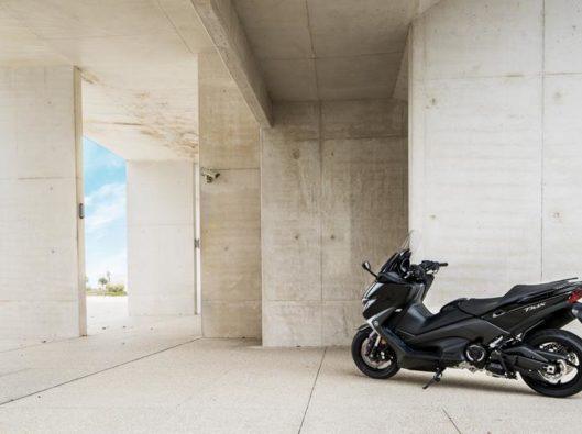 2017-Yamaha-T-MAX-noleggio lungo termine