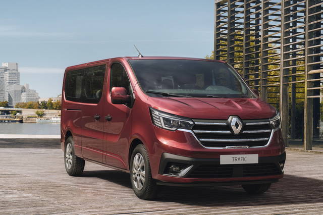 Nuovo renault-trafic-noleggio lungo termine